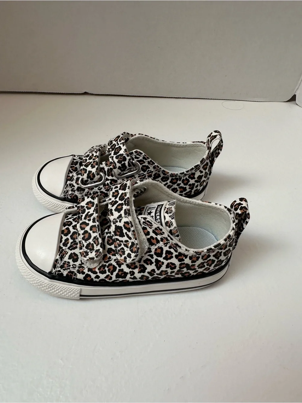 Girl’s Converse Leopard Print Sneakers
